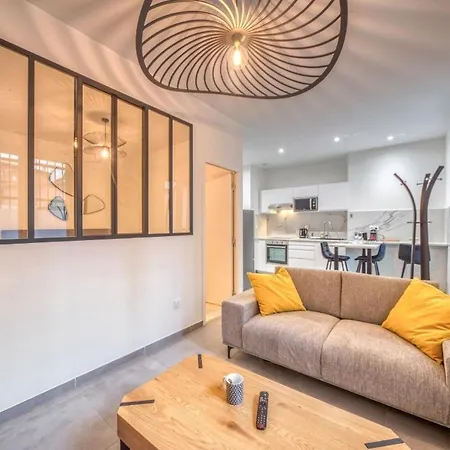 Le Felix 1 Apartment